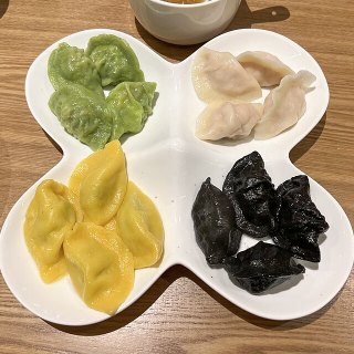 Chuan Ge Yu Shui Jiao 船歌鱼水饺