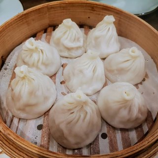 Jia Jia Tang Bao 佳家汤包